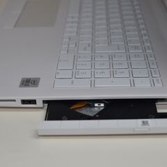 中古良品ノートパソコン HP Laptop 15-da2021TU Windows11+office core i3-10110U/メモリ8GB/爆速SSD256GB+HDD500GB/15.6インチ/WEBカメラの画像
