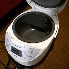 【※いただいたメッセージ確認中】東芝ジャー炊飯器 ★引っ越しのため出品★の画像