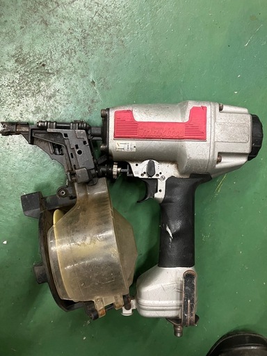 makita マキタ エアー釘打機 AN611 中古品
