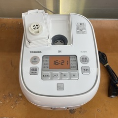 R324 ☀️ TOSHIBA IH炊飯ジャー 3合炊き 22年製 RC-5E7X ⭐ 動作確認済 ⭐ クリーニング済の画像