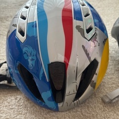 自転車ヘルメットの画像