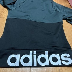 adidas パーカー　160の画像