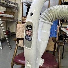 日立⭐️掃除機　紙パック式　2022年製　CV-KV70Jの画像