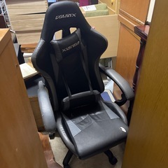 【ジャンク品】ゲーミングチェア(難あり)の画像