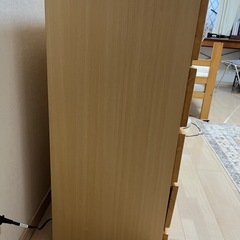 木製洋服ダンス／引き出しの画像
