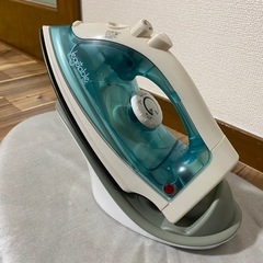 スチームアイロン＋アイロン台の画像