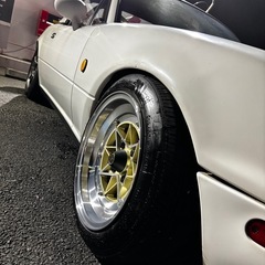 スターシャーク　美品　14インチ pcd114.3 4穴　2本の画像