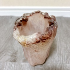 おしゃれなガラス製フラワーベースの画像