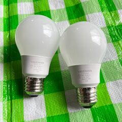 コメリ 一般電球形 LED電球 電球色相当の画像