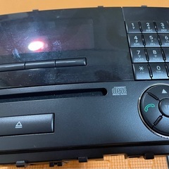 メルセデスベンツCクラス　純正デッキの画像