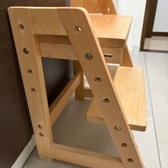 調整可能　子供用　木製踏み台の画像