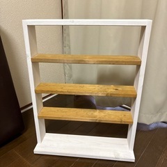 ハンドメイド飾り棚 縦型の画像