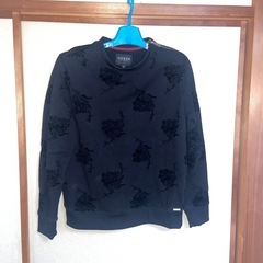 guessトレーナーの画像