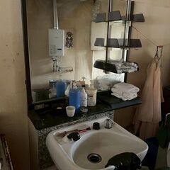 【大至急】美容室、道具、チェア、パーマ、洗髪台、鏡いろいろ、各１台 １万円、10月中 の画像