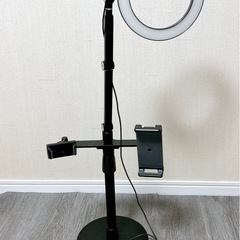 スマホスタンド付き　リングライトの画像
