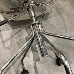 【ジモティー割】カルテル マウイ キャスター付きアームチェアー（ID1480）の画像