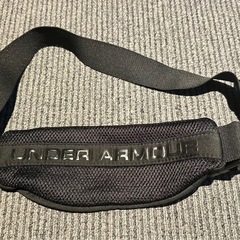 美品 アンダーアーマー ボディバッグ 黒 の画像