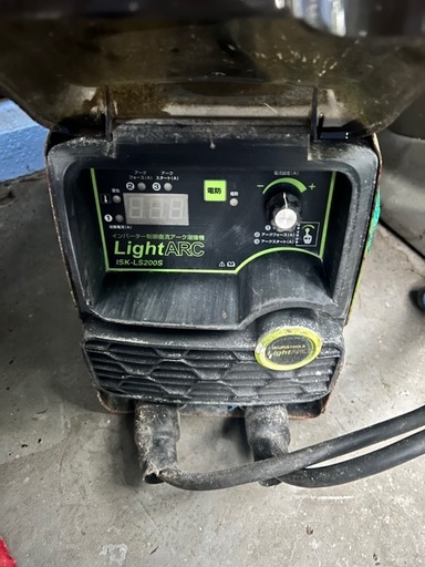 溶接機インバーター100.200兼用
、イクラ200V
