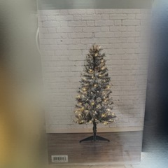 ニトリ クリスマスツリー 120cm オーナメントプレゼントありの画像