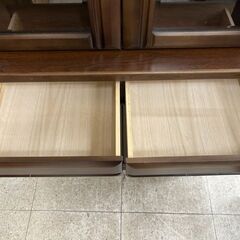 ★リユースのサカイ高崎店★TJ13125  食器棚 ダークブラウン H196×D44×W87.5 クリーニング済みの画像