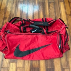 メンズスーツ&NIKEバックセットの画像