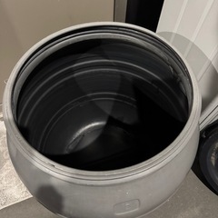 ポリタンク 水槽 雨水　容器　水溜の画像