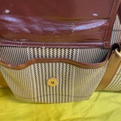 【中古】¥500  ペットbag ショルダー紐付き　上部覗き穴有り【IJ136】の画像