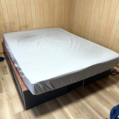 くいーんクイーンベッドの画像