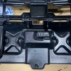 ZRR80W 後期 トヨタ ヴォクシー 純正グリル53101-28620の画像