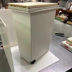 30Lゴミ箱の画像