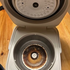 壊れかけ炊飯器3合の画像