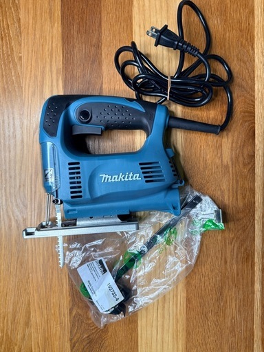 交渉可?ほぼ新品✨Makita ジグソー モデル4327 数回のみ使用