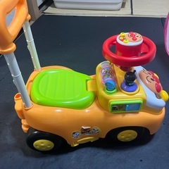 アンパンマンビジーカー、アンパンマン車の画像