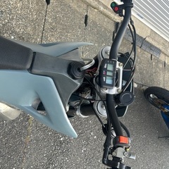 ハスクバーナ　モタード　レーサー　ツーストの画像