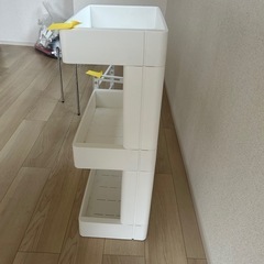 プラスチック棚の画像