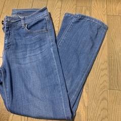 デニムズボン　一本メンズ　他はレディース　合計三本の画像