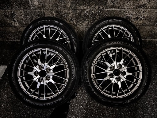 今週まで3万ヴォクシー純正ホイール