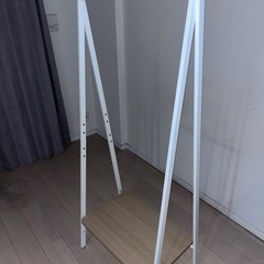 ハンガーラックの画像