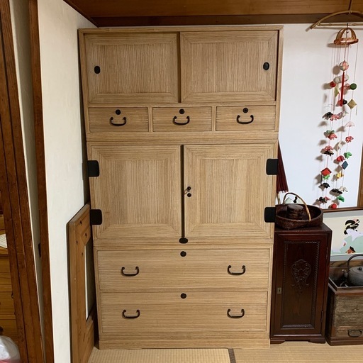 決まってません！　桐ダンス