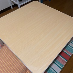 こたつ付きローテーブルの画像