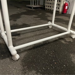 2連　ダブル　パイプハンガー　ハンガーラック　ポールハンガー　ハンガーポール　衣類掛け　縦横伸縮可　キャスター付き　中古　③の画像