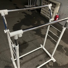 2連　ダブル　パイプハンガー　ハンガーラック　ポールハンガー　ハンガーポール　衣類掛け　縦横伸縮可　キャスター付き　中古　③の画像