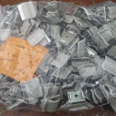 ☆ニシヤマ 166235 フレキ固定金具 20A 100個セット◆外壁配管のフレキの画像