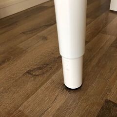 IKEA イケア 白  机 デスク テーブルの画像