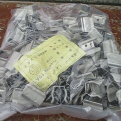 ☆ニシヤマ 166233 フレキ固定金具 15A 100個セット◆外壁配管のフレキの画像
