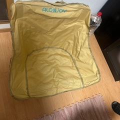 折り畳み椅子の画像