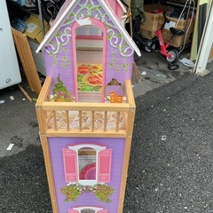 KidKraft（キッドクラフト）」製の木製ドールハウスの画像