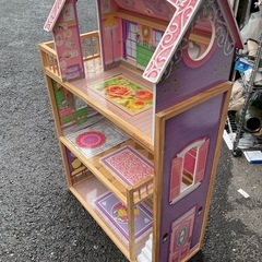 KidKraft（キッドクラフト）」製の木製ドールハウスの画像