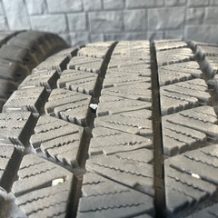 ブリジストンBLIZZAK DM-V3  225/65R17 2020年製 1本パンク修理跡有の画像