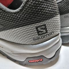Salomon・27㎝・トレイル（トレッキング）ランニングシューズ新品・色： ブラック/オレンジ・優れたグリップのContagripソールの画像